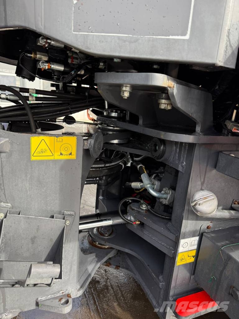 Doosan DL 200-7 //BJ. 2021/7460H/ZSA/Hochkippschaufel Radlader