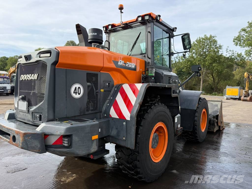 Doosan DL 200-7 //BJ. 2021/7460H/ZSA/Hochkippschaufel Radlader