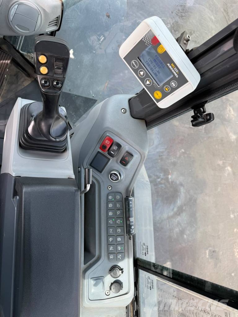Doosan DL 200-7 //BJ. 2021/7460H/ZSA/Hochkippschaufel Radlader
