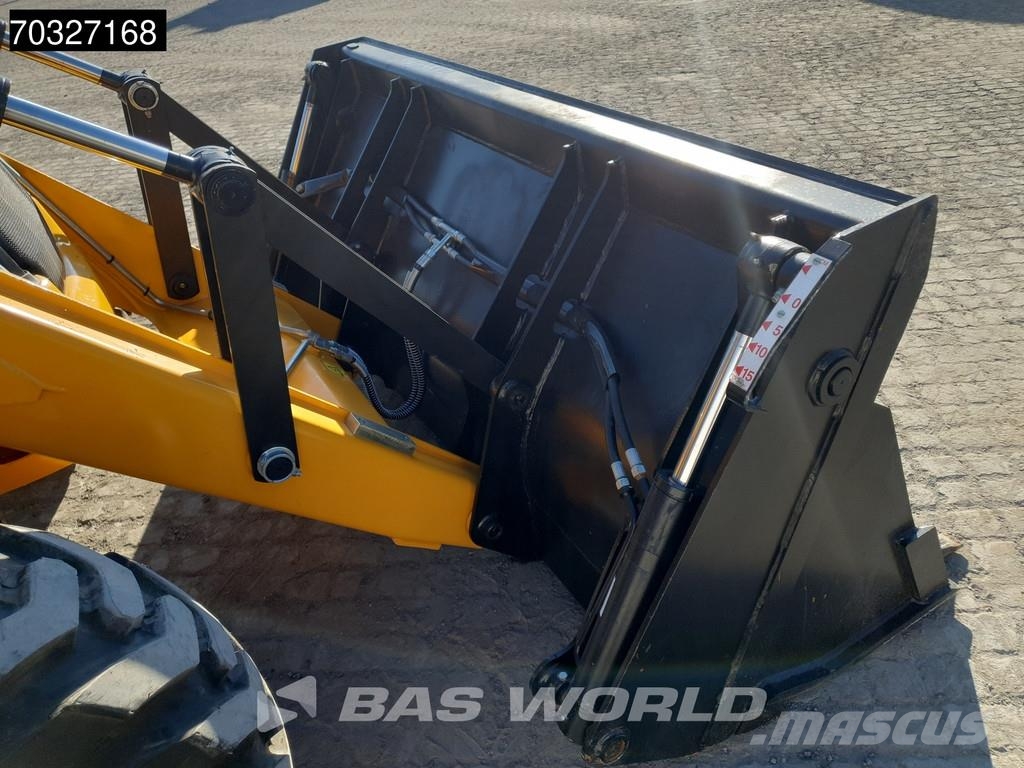 JCB 3DX PLUS Rovokopači