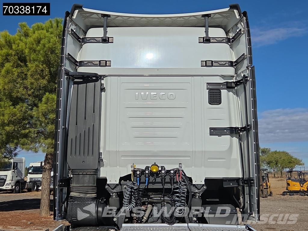 Iveco S-Way 490 4X2 Retarder 2x Tanks Standklima ACC Truck Tractor Units