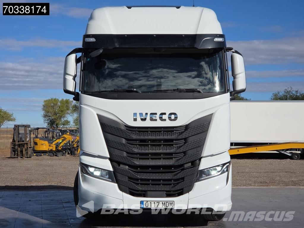 Iveco S-Way 490 4X2 Retarder 2x Tanks Standklima ACC Truck Tractor Units