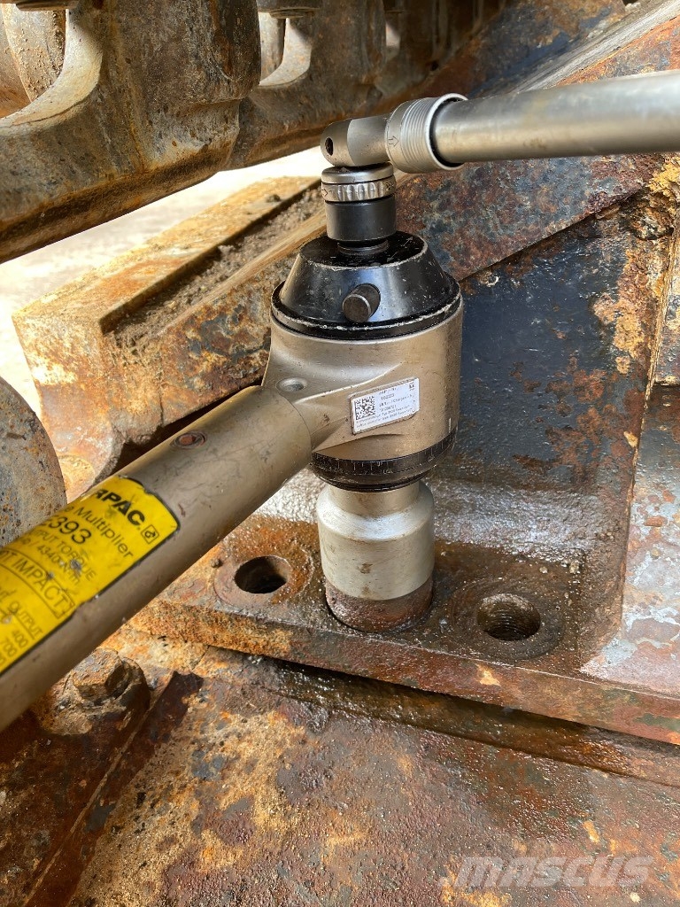CAT ENERPAC E393 + E219 Bagri goseničarji