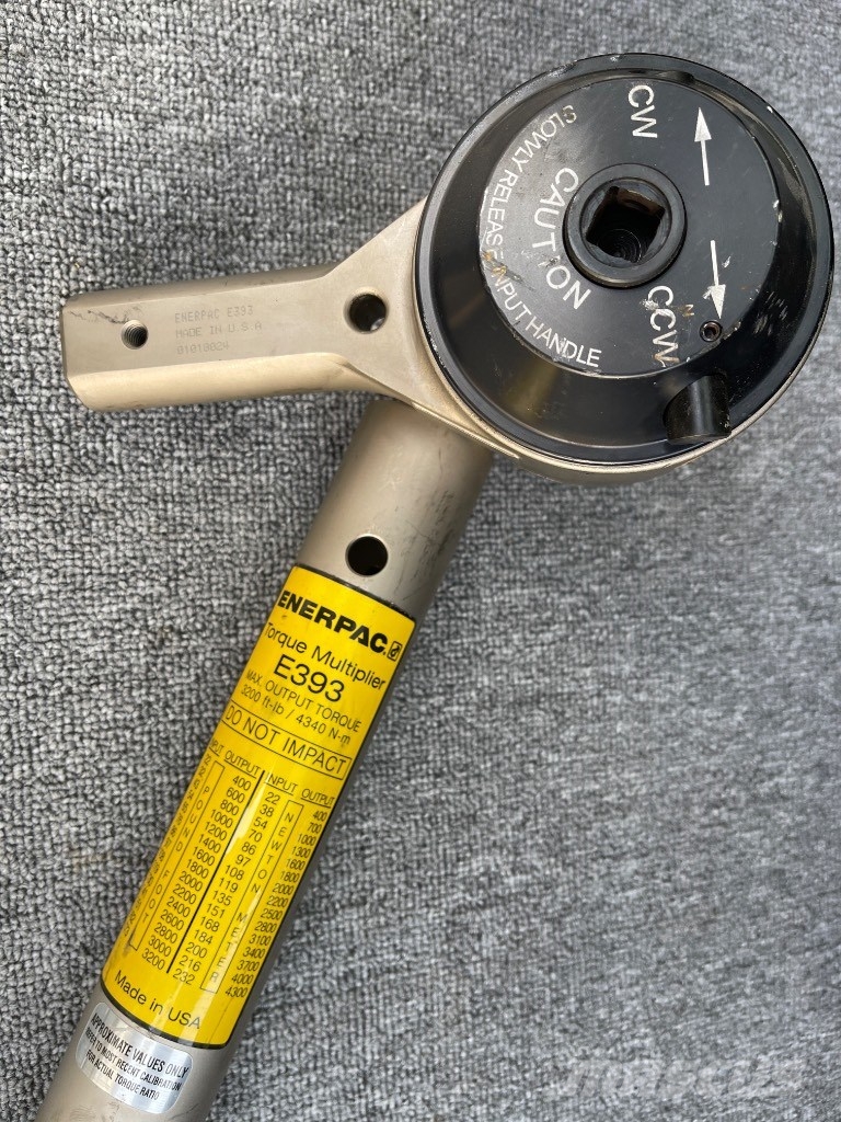 CAT ENERPAC E393 + E219 Bagri goseničarji