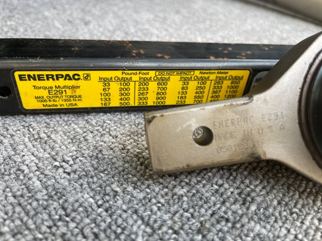 CAT ENERPAC E393 + E219 Bagri goseničarji