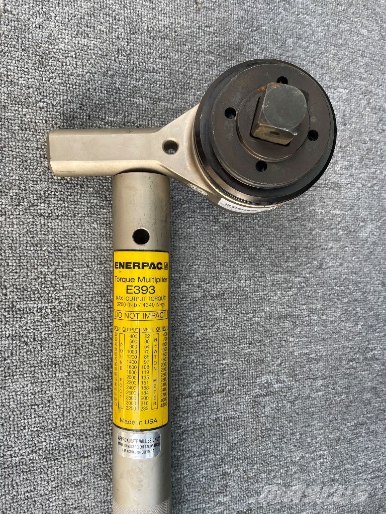 CAT ENERPAC E393 + E219 Bagri goseničarji