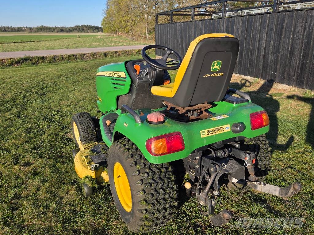John Deere X 748 小型拖拉机