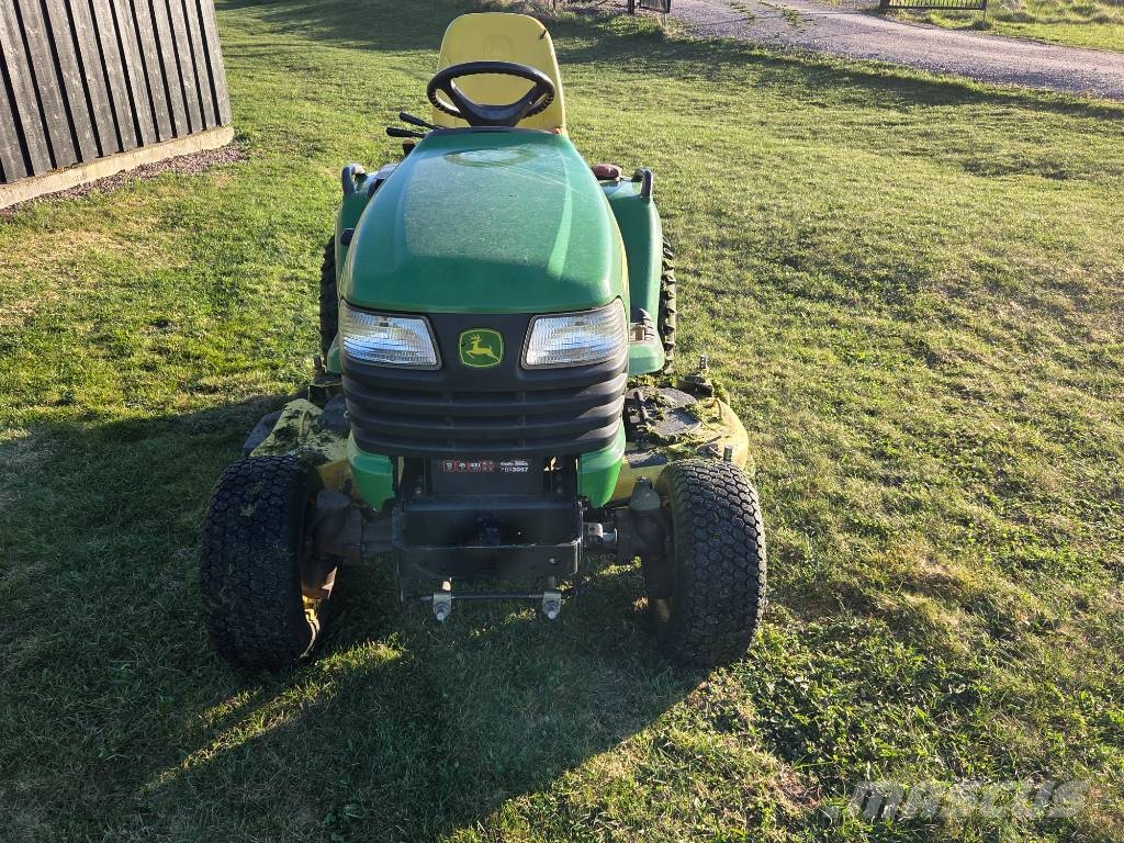 John Deere X 748 小型拖拉机