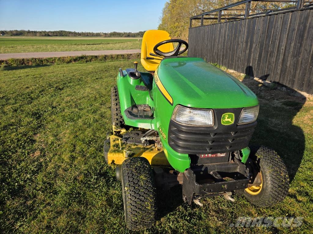 John Deere X 748 小型拖拉机