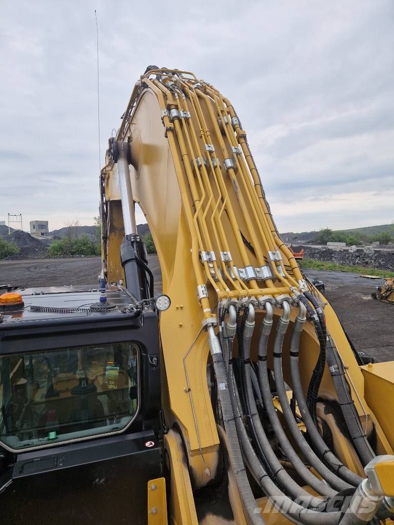 CAT 395 Bagri goseničarji