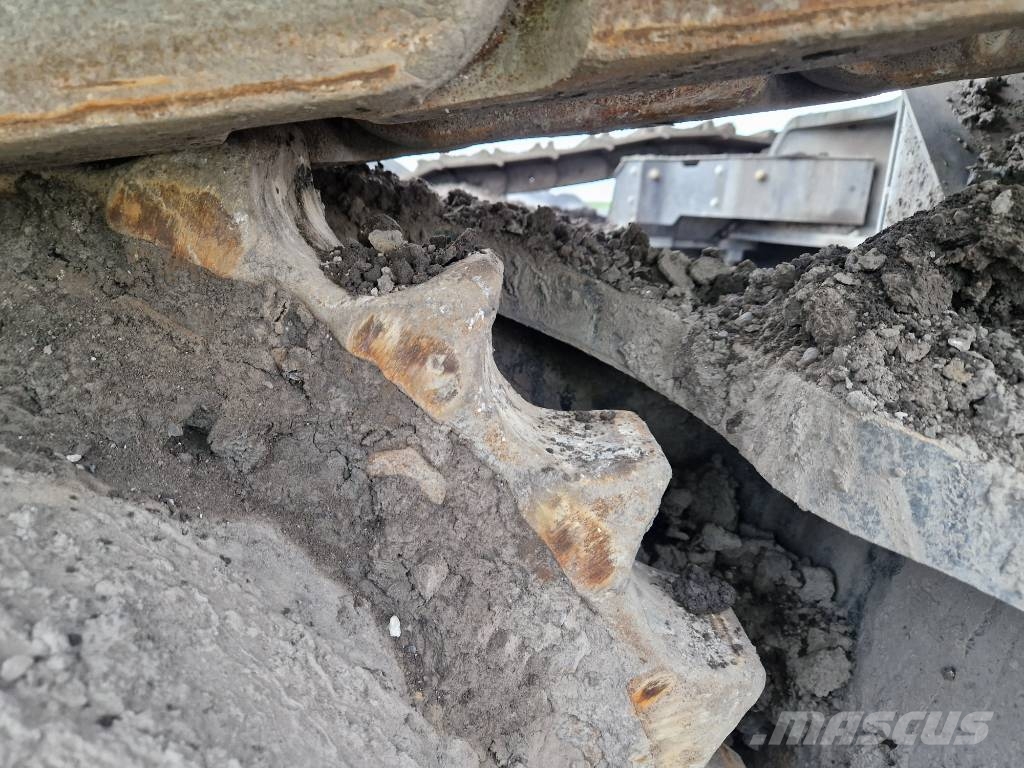CAT 395 Bagri goseničarji