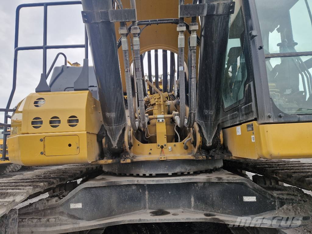 CAT 395 Bagri goseničarji