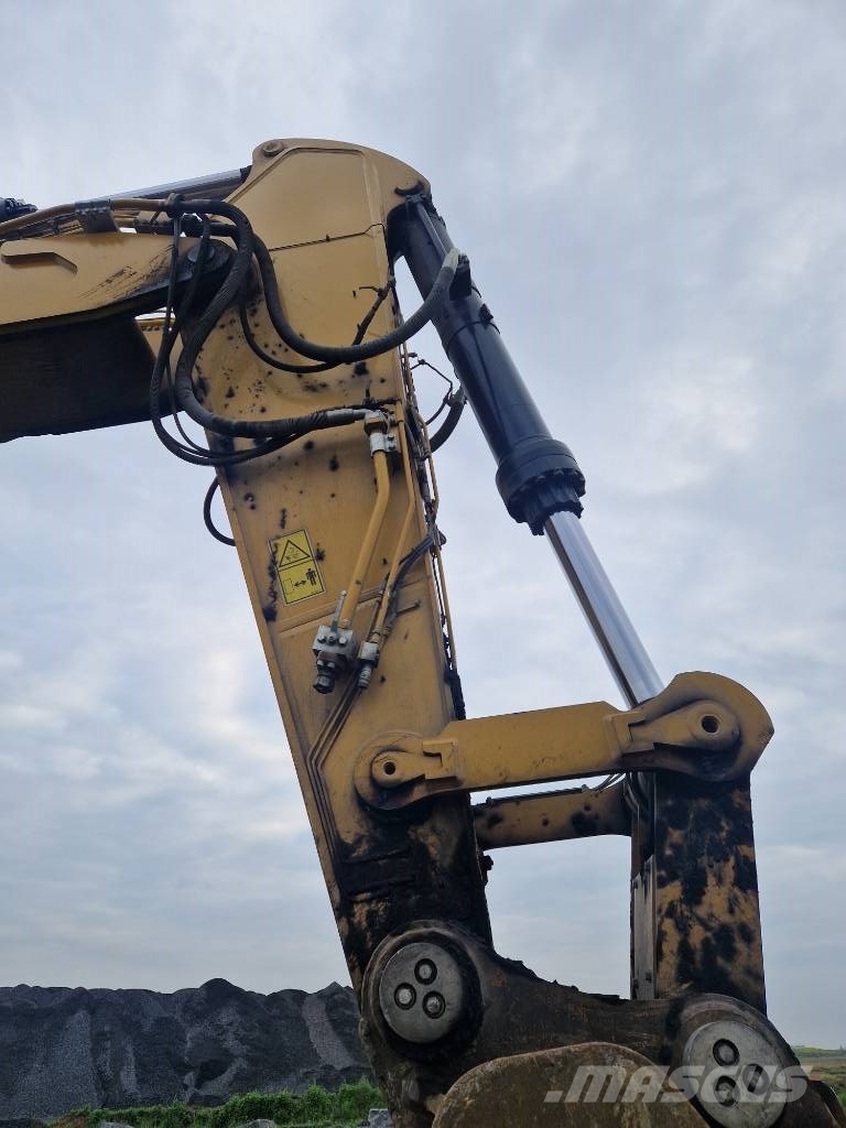 CAT 395 Bagri goseničarji