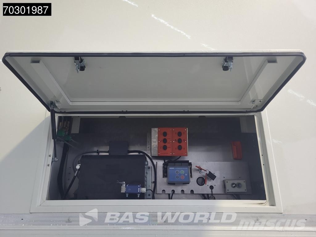 Langendorf SD2 NEW RaceTrailer 2500kg Tailgate نصف مقطورات ذات هيكل صندوقي