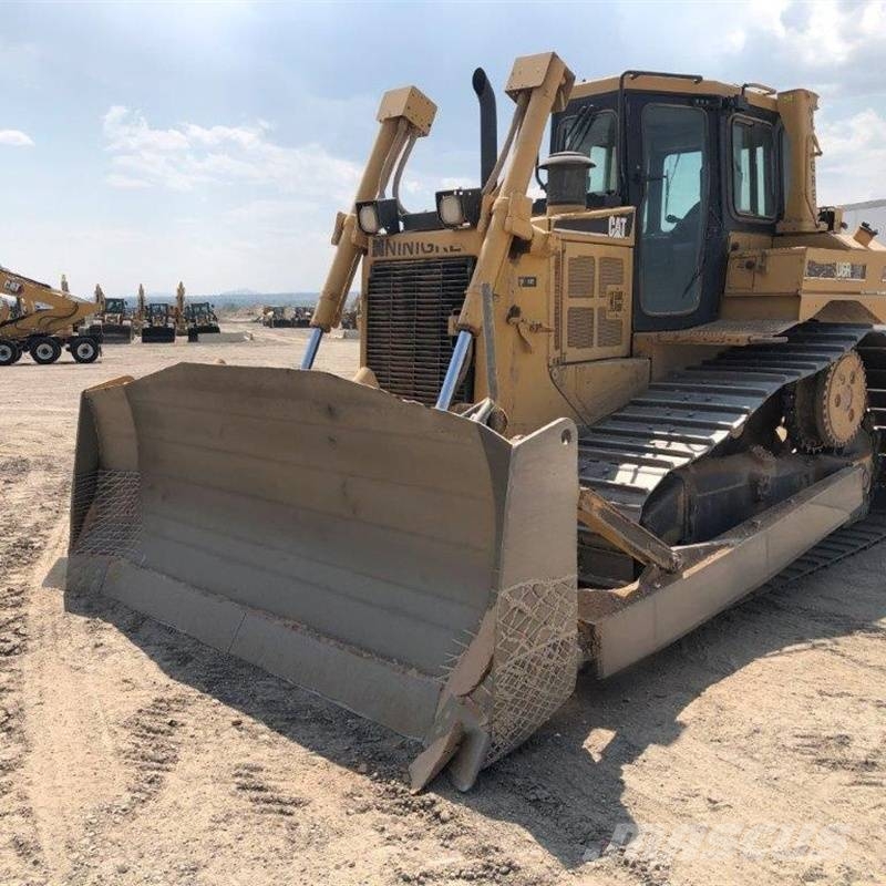 CAT D 6 R Pásové dozéry