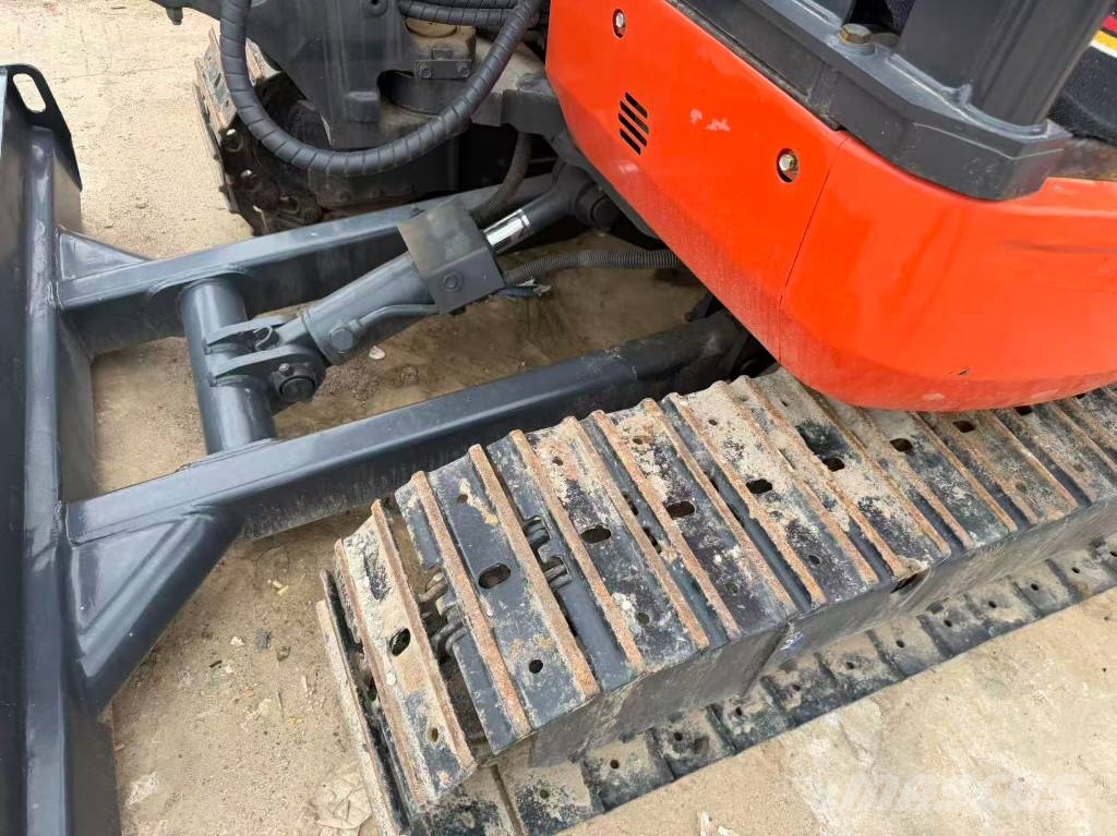 Kubota U 30 حفارات صغيرة أقل من 7 طن (حفارات صغيرة)