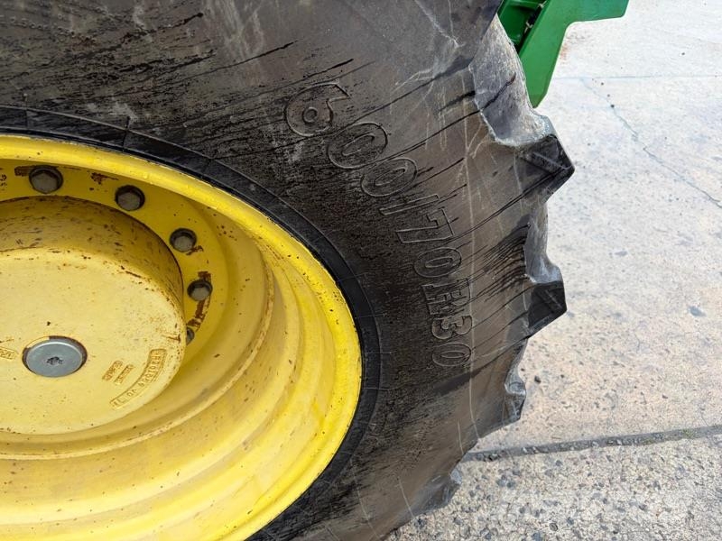 John Deere 8520 mit GPS Muut maatalouskoneet