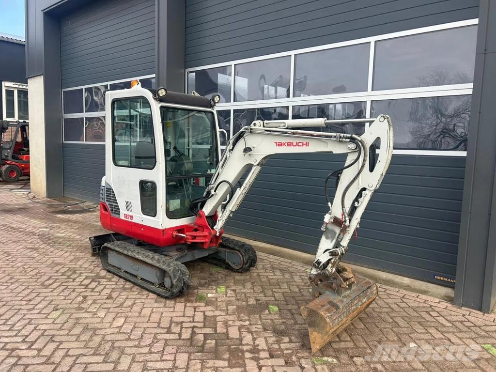 Takeuchi TB219 حفارات صغيرة أقل من 7 طن (حفارات صغيرة)