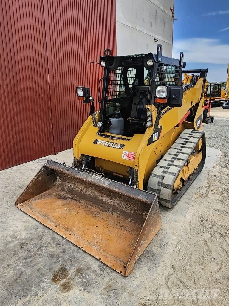 CAT 259 B لوادر انزلاقية التوجيه