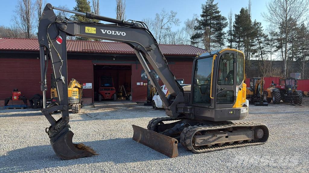 Volvo ECR 88 D حفارات وسط 7 طن - 12 طن