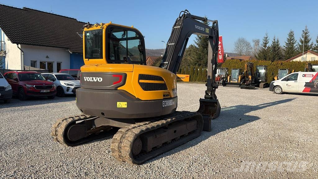 Volvo ECR 88 D حفارات وسط 7 طن - 12 طن
