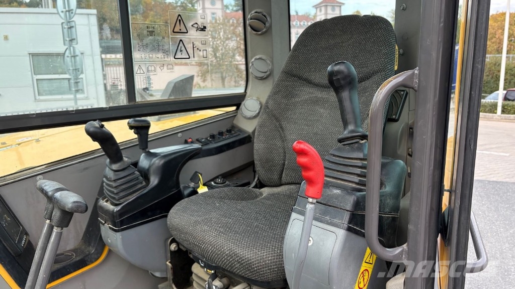 Volvo ECR88D Excavatoare 7t - 12t