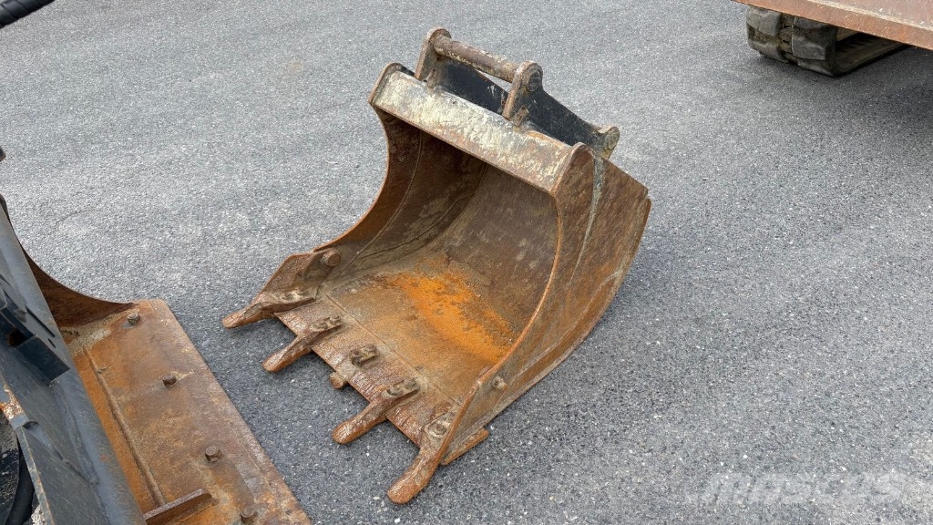 Volvo ECR88D Excavatoare 7t - 12t