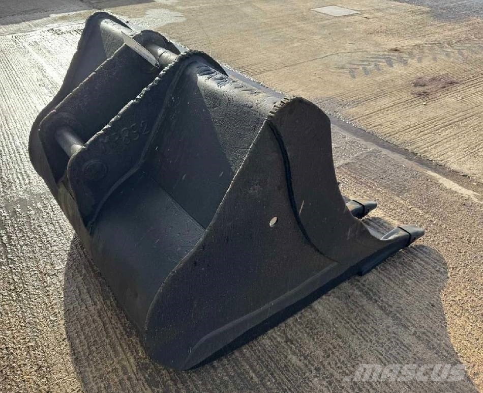 Used Bucket on 80mm Pins Schaufeln