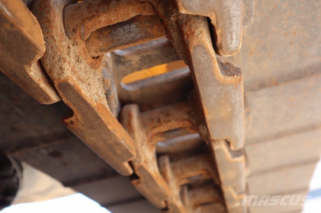 Komatsu PC 160 LC-7E0 حفارات زحافة
