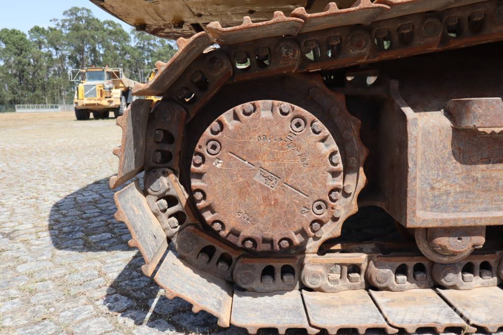 Komatsu PC 160 LC-7E0 حفارات زحافة