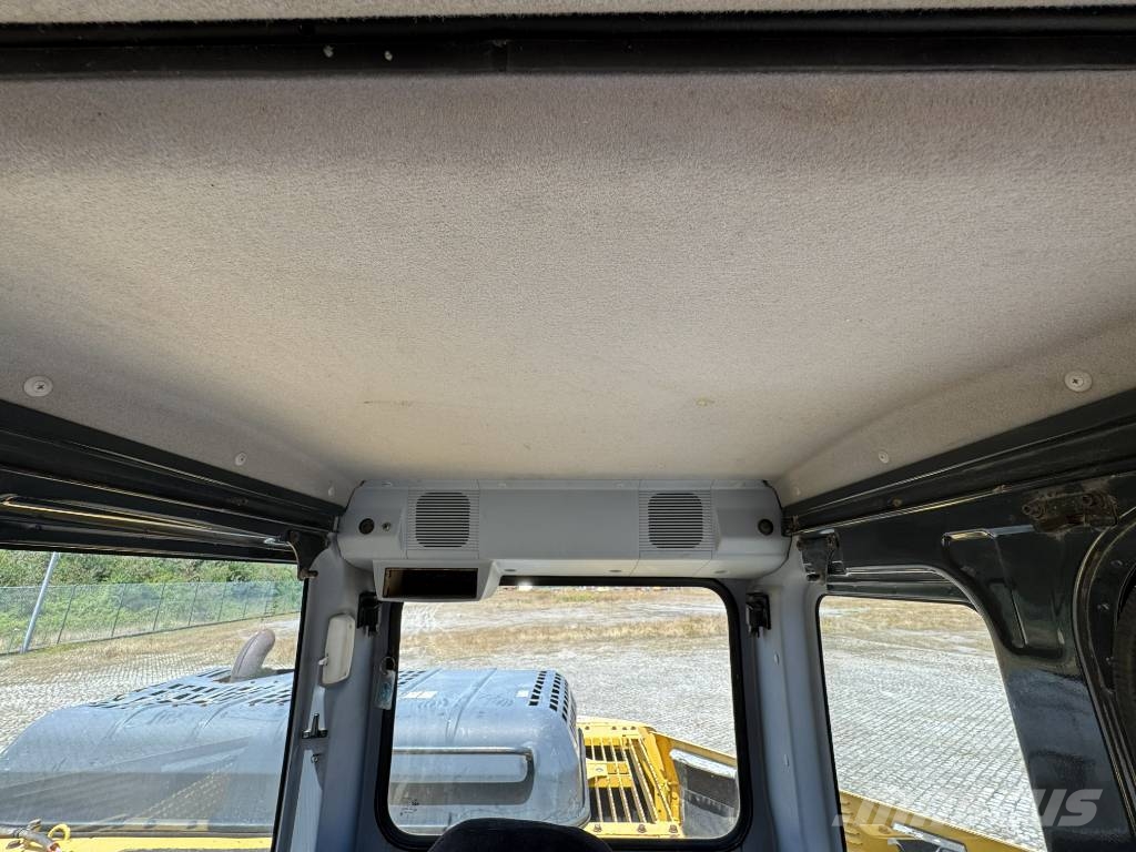 Komatsu PC 160 LC-7E0 حفارات زحافة