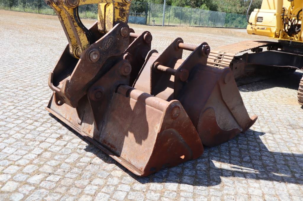 Komatsu PC 160 LC-7E0 حفارات زحافة