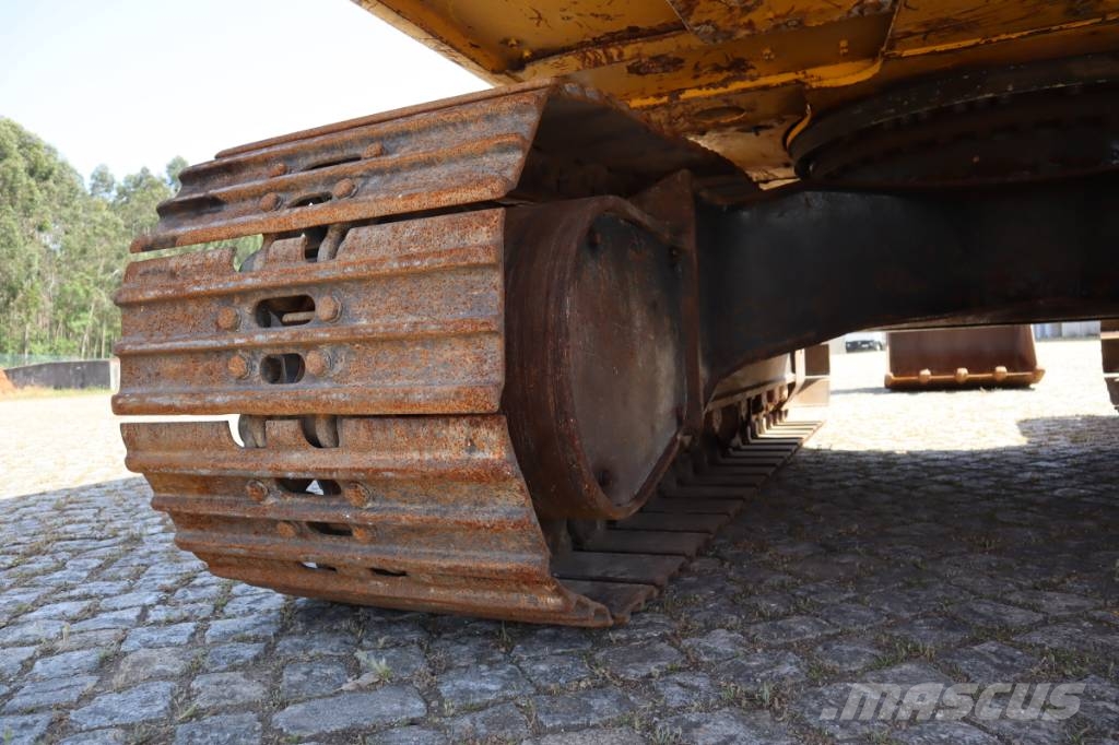 Komatsu PC 160 LC-7E0 حفارات زحافة