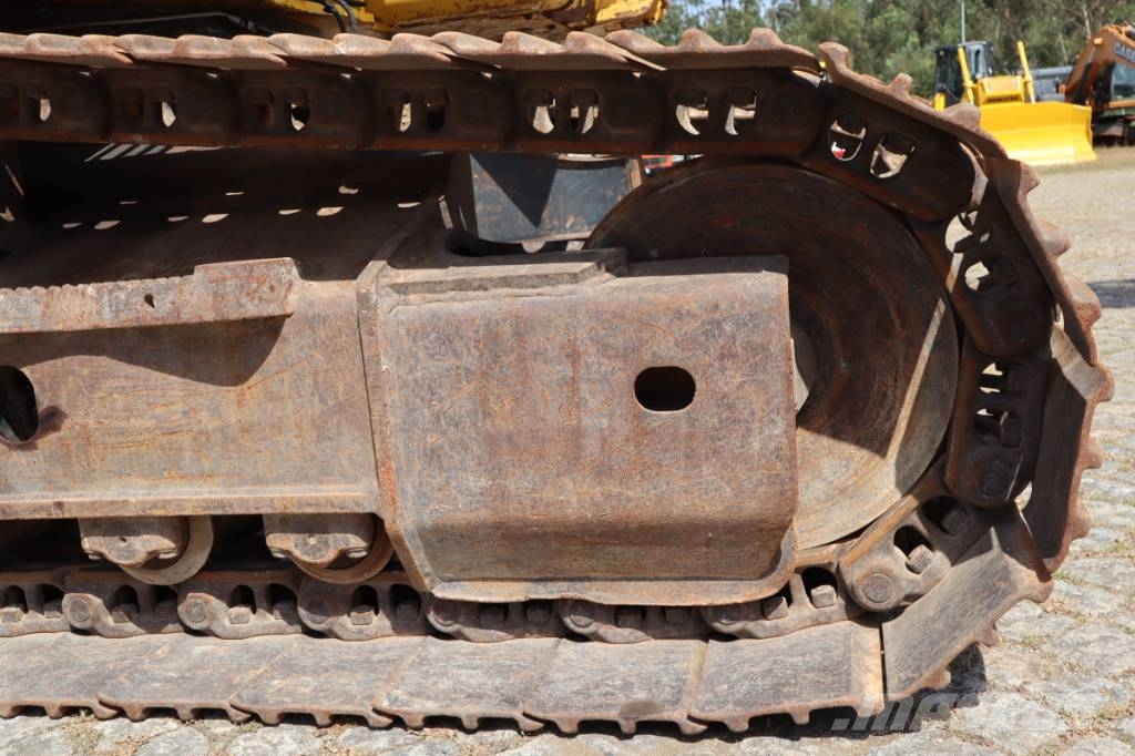 Komatsu PC 160 LC-7E0 حفارات زحافة
