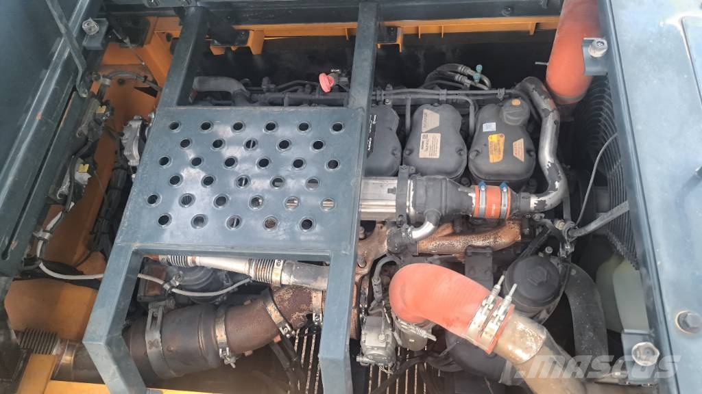 Hyundai HX 520 L Raupenbagger