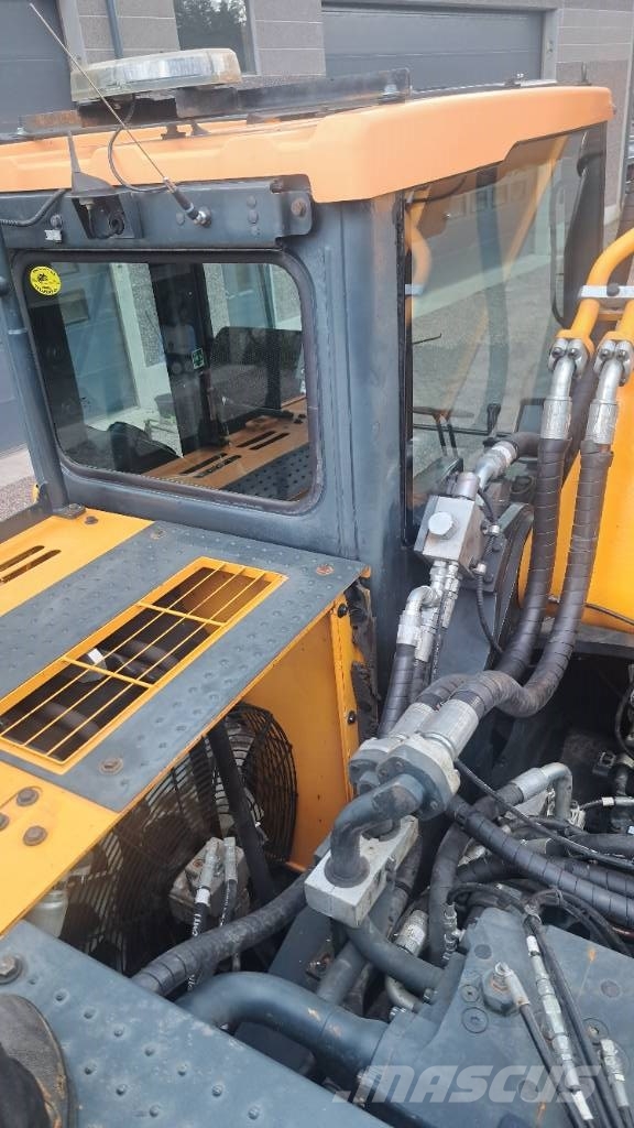 Hyundai HX 520 L Raupenbagger