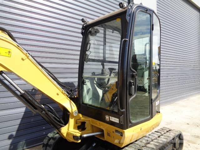 CAT 302.7 D Εκσκαφάκι (διαβολάκι) < 7t