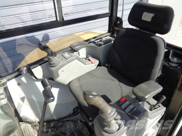 CAT 302.7 D Εκσκαφάκι (διαβολάκι) < 7t