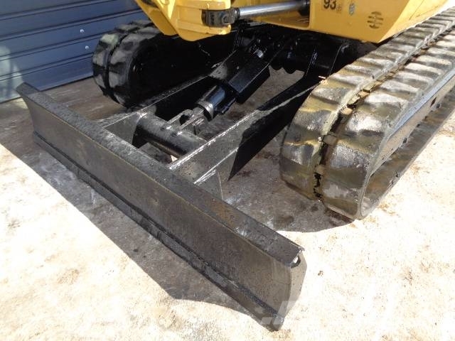 CAT 302.7 D Εκσκαφάκι (διαβολάκι) < 7t