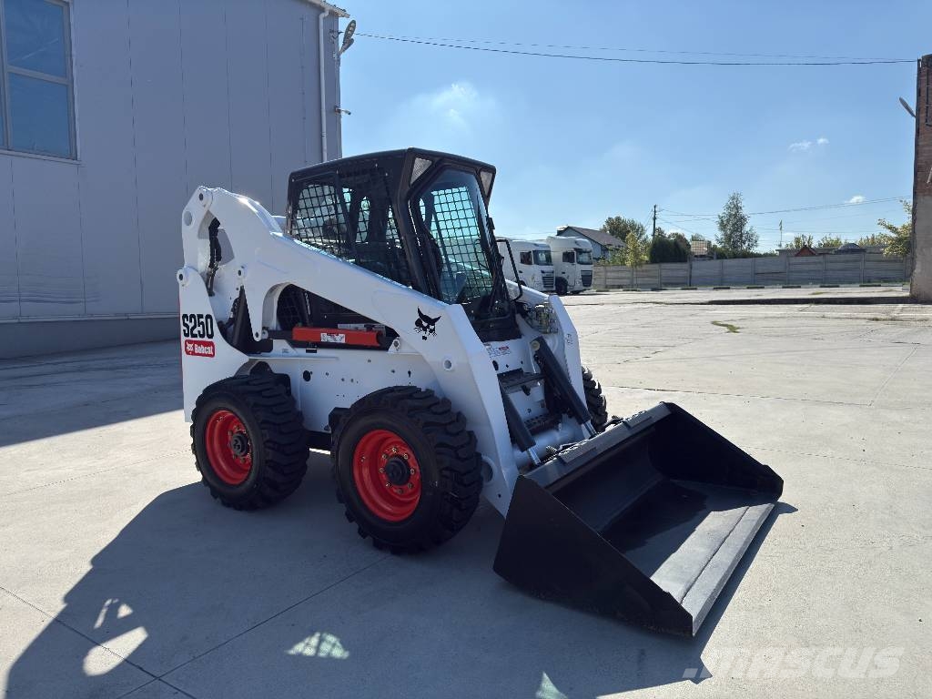Bobcat S 250 Liukuohjatut kuormaajat