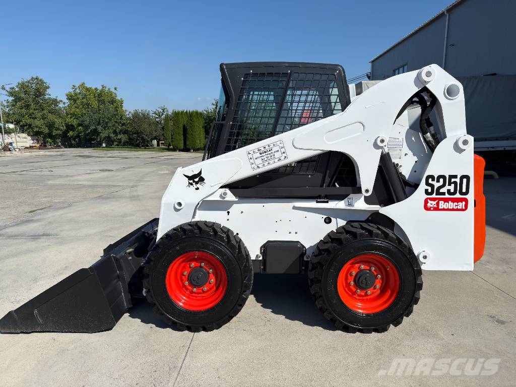 Bobcat S 250 Liukuohjatut kuormaajat