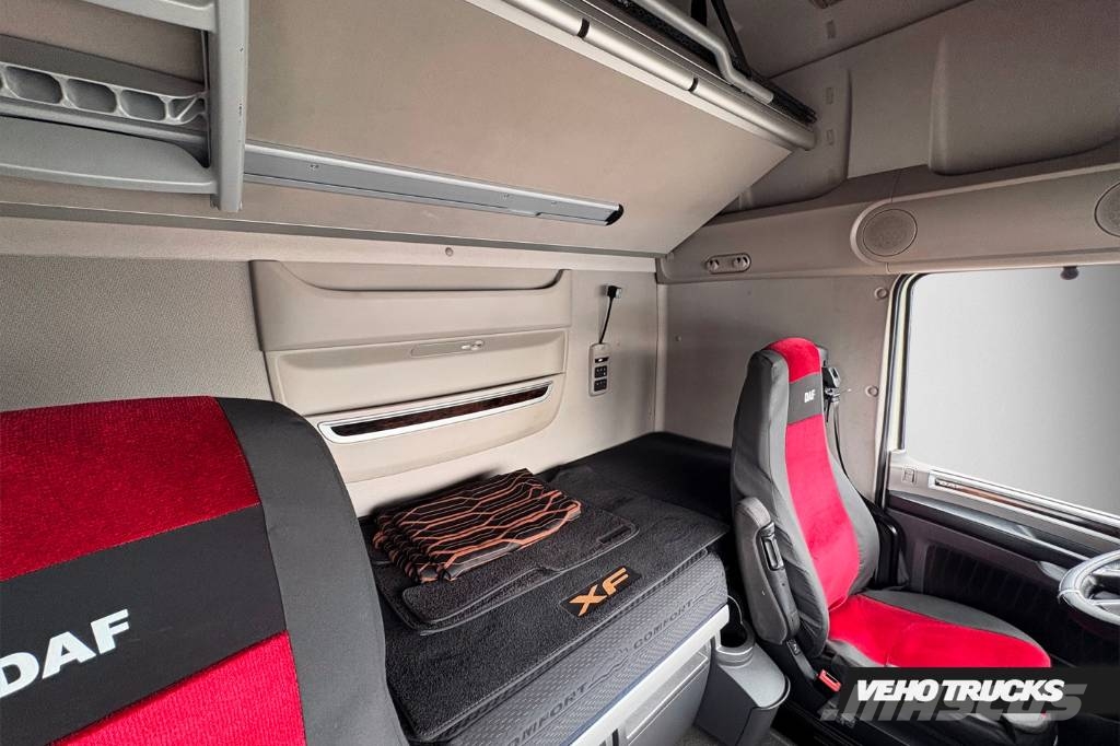 DAF FTS XF530Z 6x2 FULL BOOGIE وحدات الجر