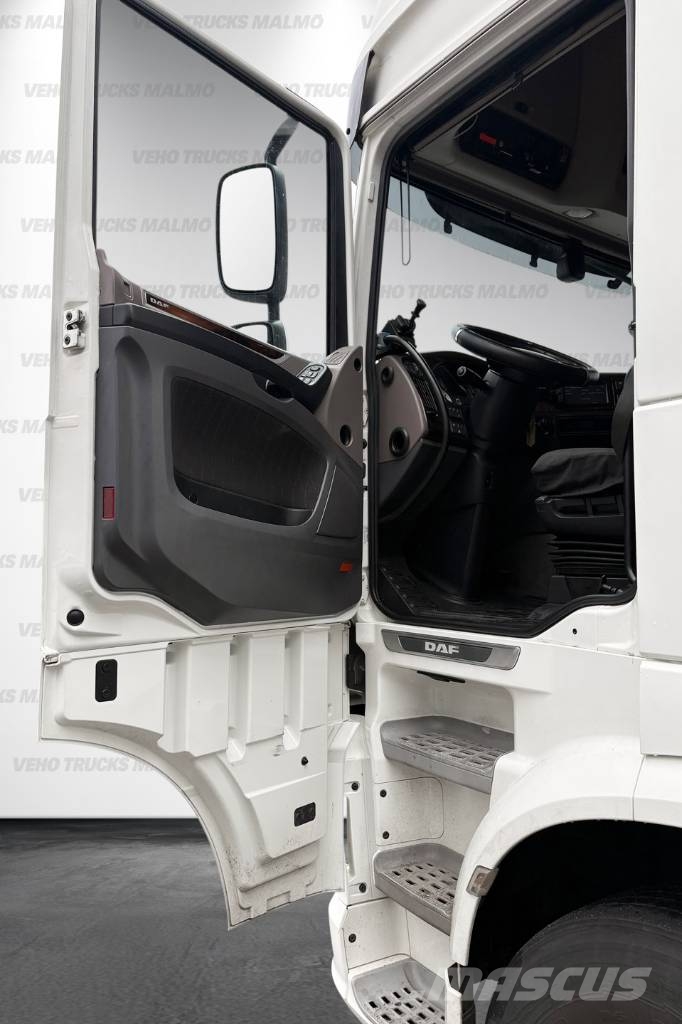 DAF FTS XF530Z 6x2 FULL BOOGIE وحدات الجر
