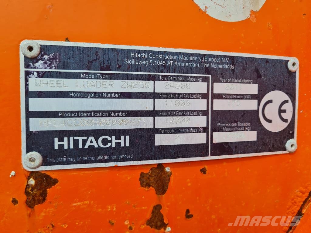 Hitachi ZW250 لوادر بعجل