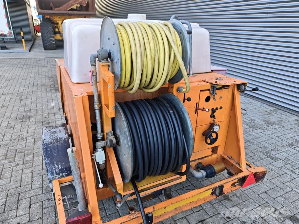Rioned High-pressure cleaner Vysokotlaké mycí stroje