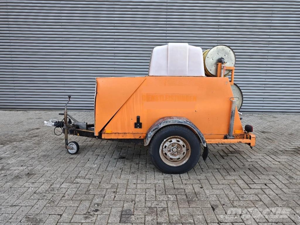 Rioned High-pressure cleaner Vysokotlaké mycí stroje
