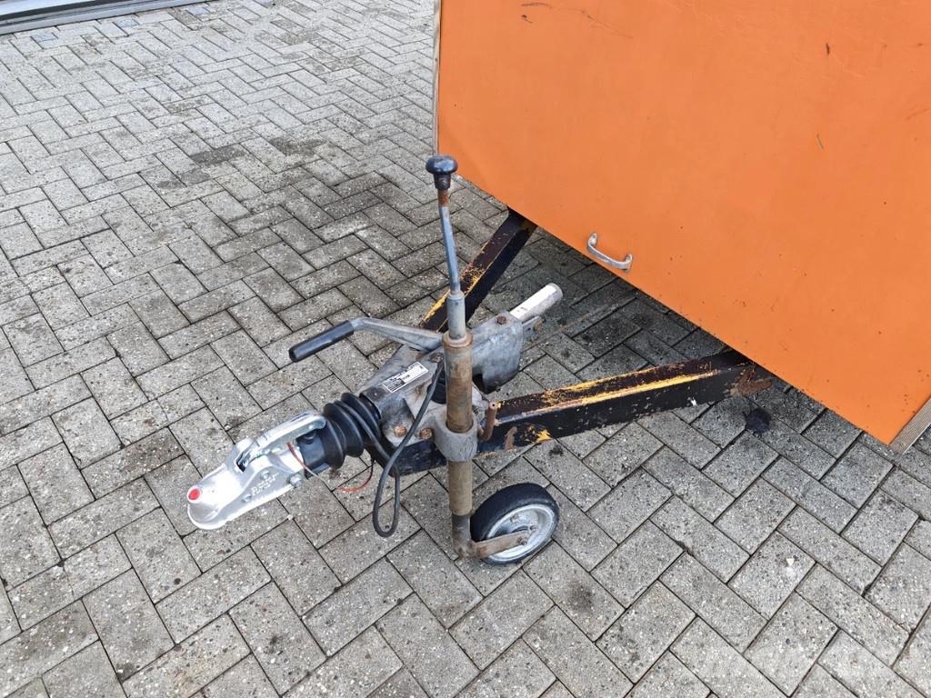 Rioned High-pressure cleaner Vysokotlaké mycí stroje