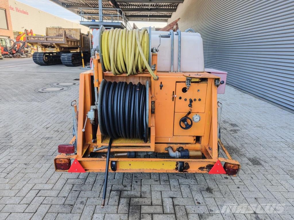 Rioned High-pressure cleaner Vysokotlaké mycí stroje