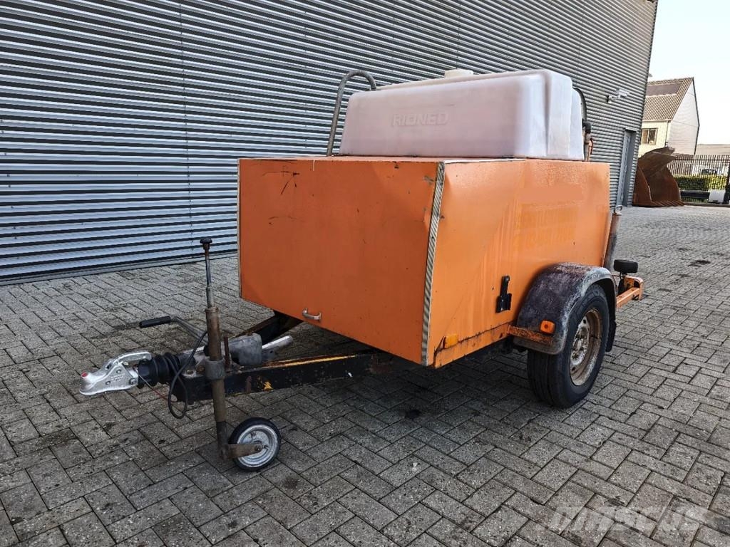 Rioned High-pressure cleaner Vysokotlaké mycí stroje