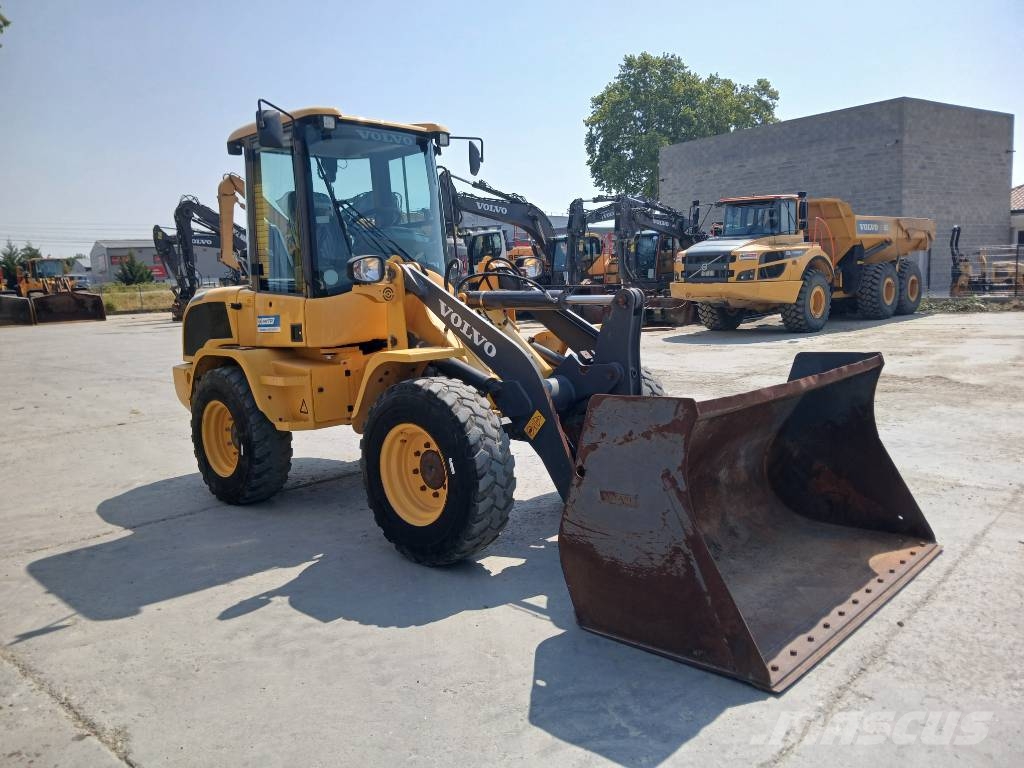 Volvo L 30 G 輪胎式裝載機
